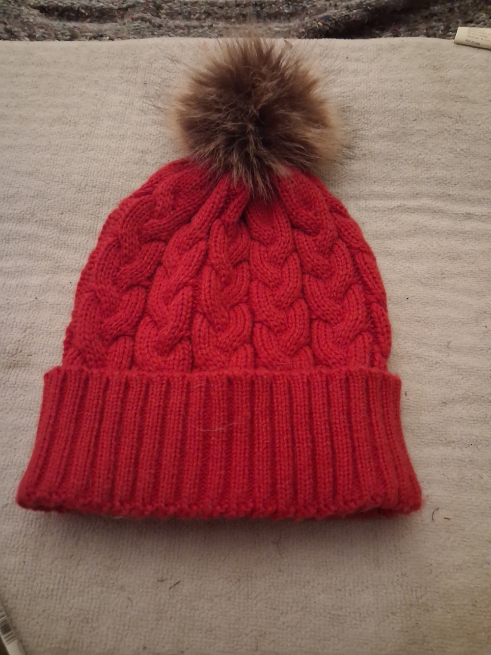 Kids Red Cable Knit Pom Beanie. NWOT